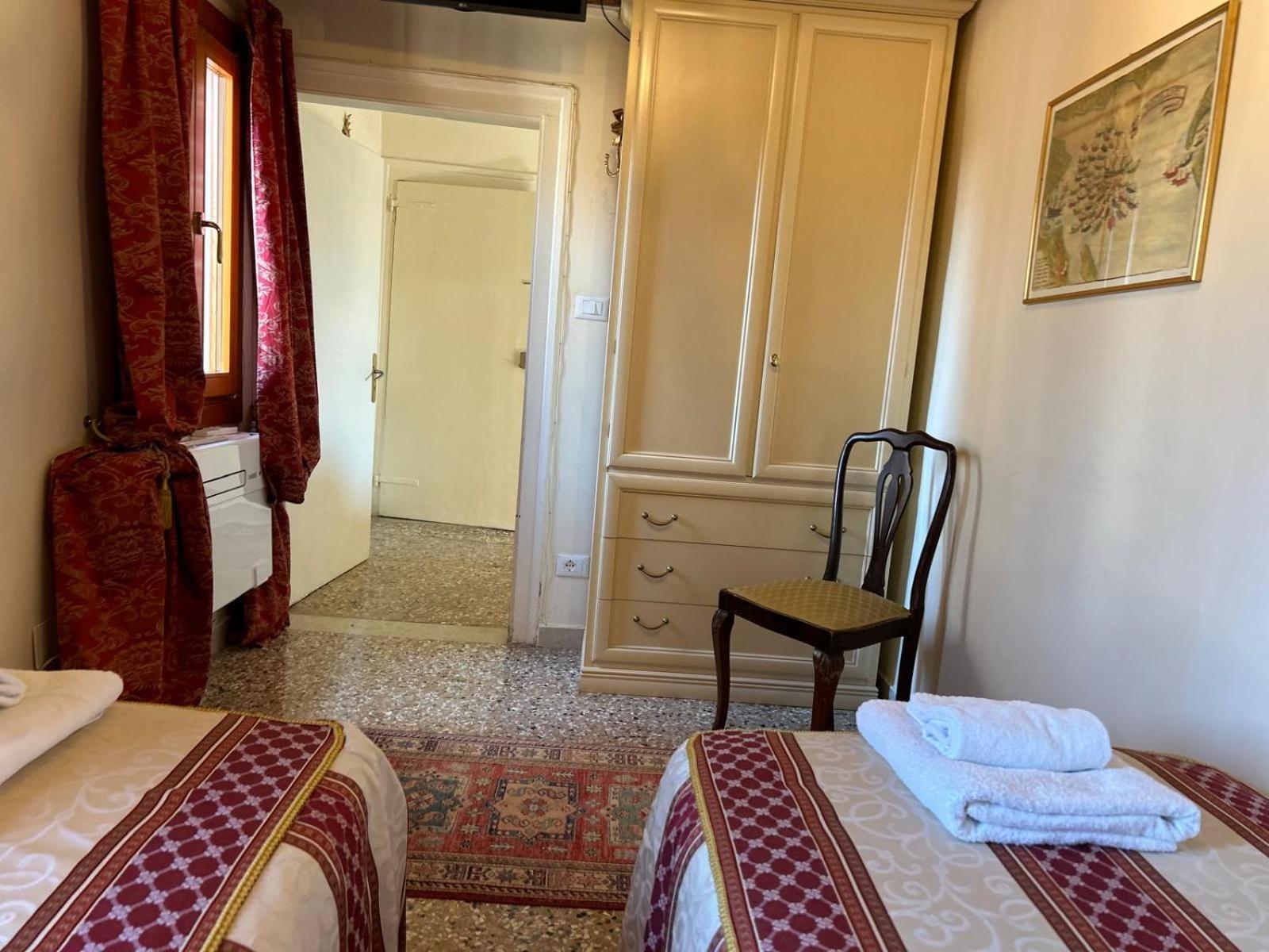 Appartement Emanuela'S Flat à Venise Extérieur photo